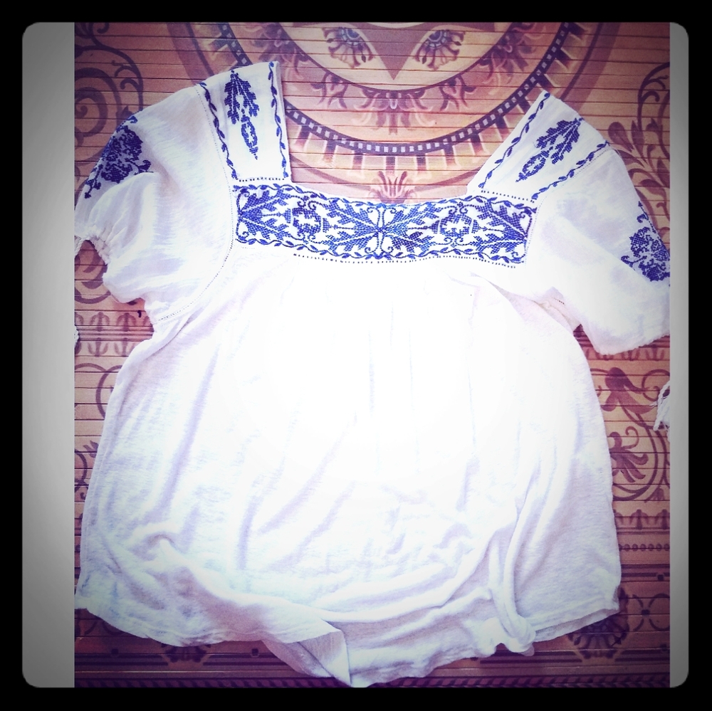 Lucky Brand flowy peasant blouse